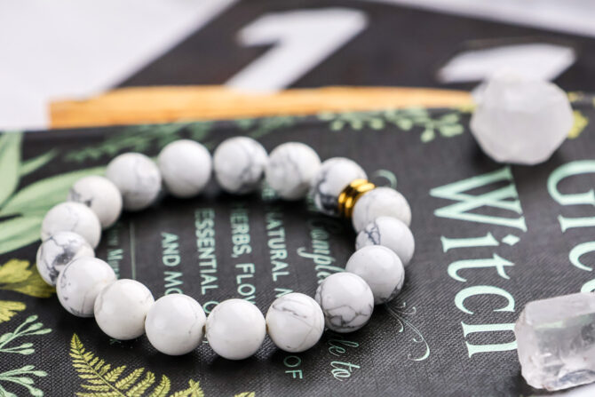 Howlite Handmade Stretch Bracelet - Image 3